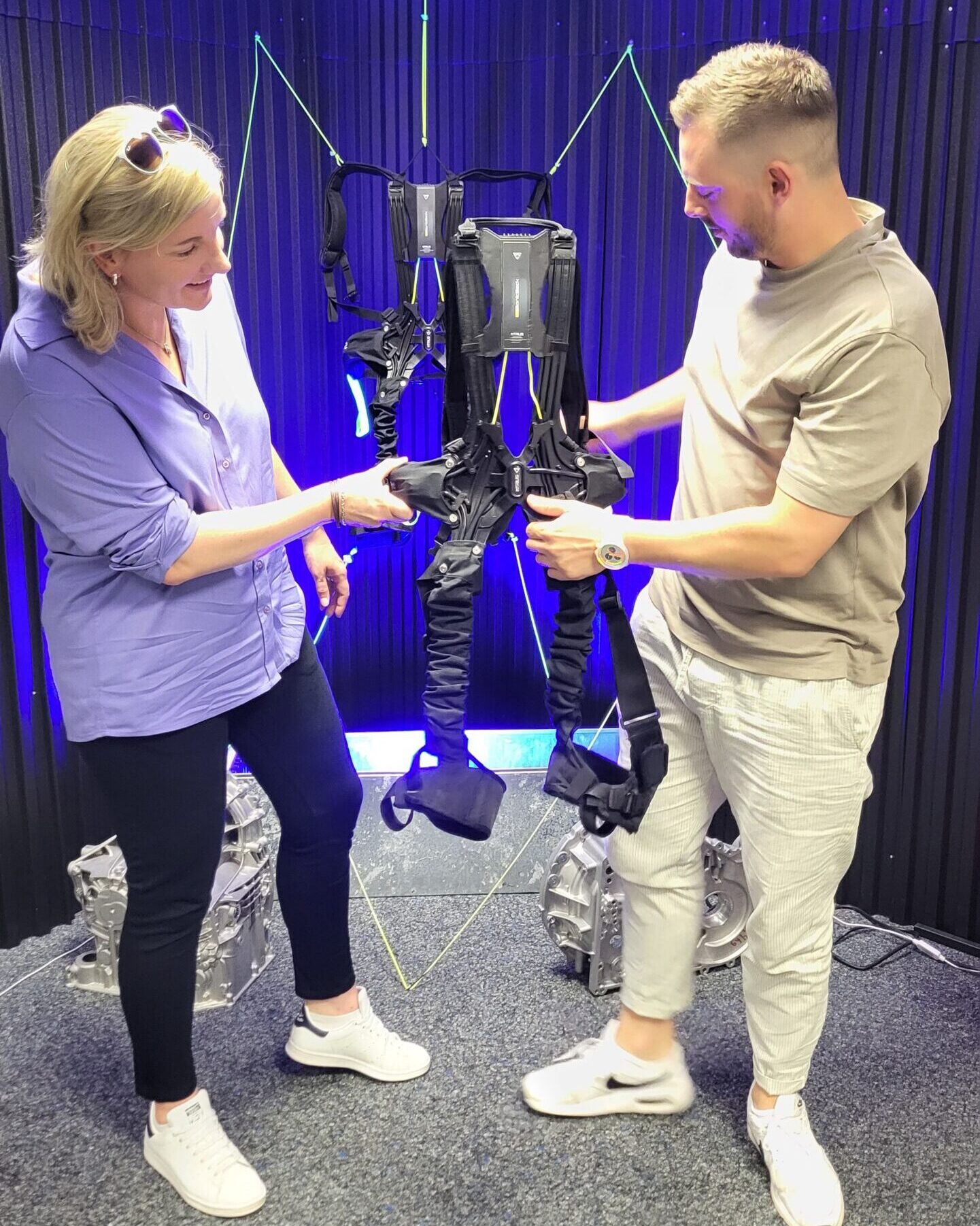 Bettina Ahrens-Diez zu Besuch bei einem Unternehmen